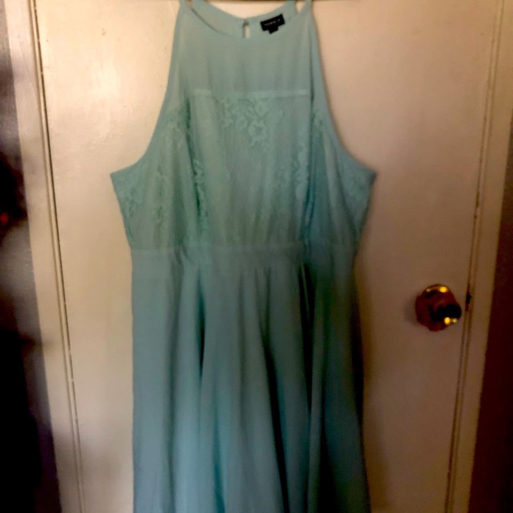 Torrid Summer Midi Dress - Picture 1 of 3